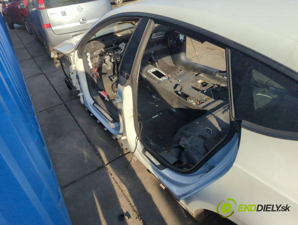 AUDI A7 4G liftback 2012 230 kW 3.0 TDI quattro 2967 karoséria ČTVRŤÁK: Blatník zad ľavy pravy prah strecha PODŁUŻNICA ľavy pravy