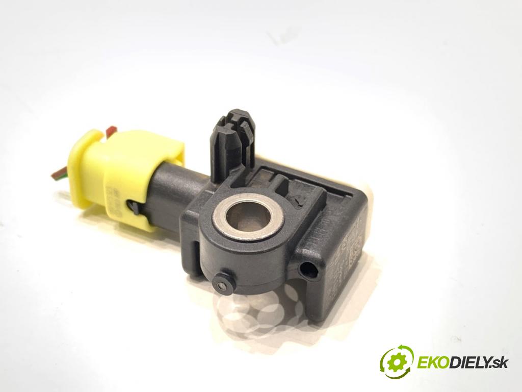 AUDI A7 4G liftback 2012 230 kW 3.0 TDI quattro 2967 Snímač nárazu 4H0959643 (Snímač nárazu)