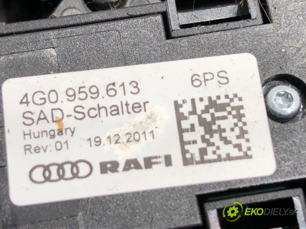 AUDI A7 4G liftback 2012 230 kW 3.0 TDI quattro 2967 Svetlo stropné 4G0959719