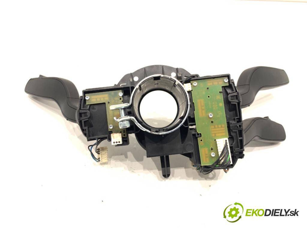 AUDI A7 4G liftback 2012 230 kW 3.0 TDI quattro 2967 Prepínač kombinovaný 4G8953502P (Prepínacie páčky pod volantom)