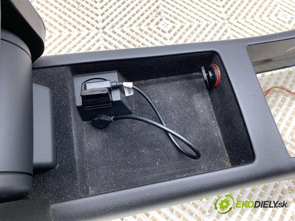 AUDI A7 4G liftback 2012 230 kW 3.0 TDI quattro 2967 Tunel středový  (Středový tunel)