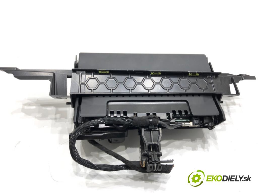 AUDI A7 4G liftback 2012 230 kW 3.0 TDI quattro 2967 Dislpej 4G1919601K (Prístrojová doska)