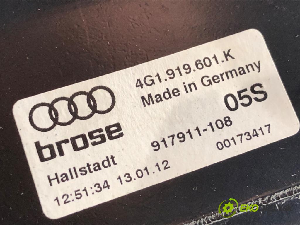 AUDI A7 4G liftback 2012 230 kW 3.0 TDI quattro 2967 Dislpej 4G1919601K (Prístrojová doska)