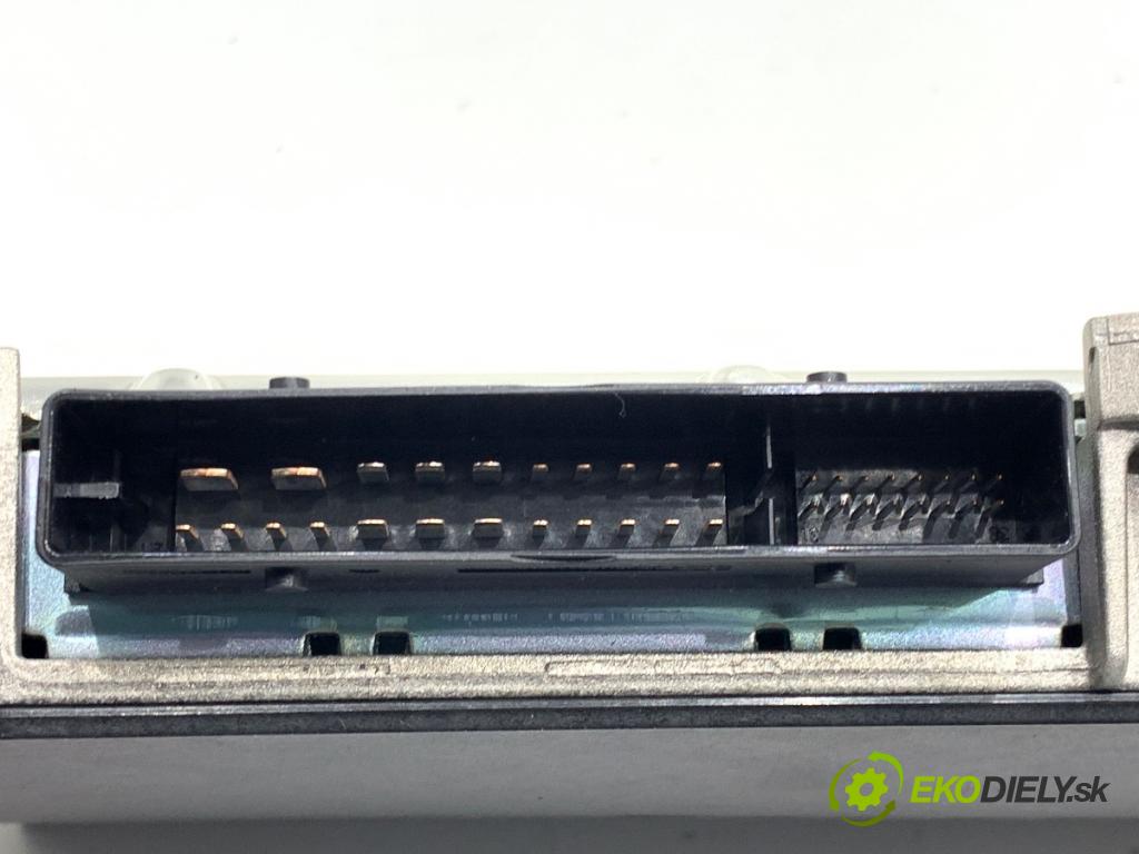 AUDI A7 4G liftback 2012 230 kW 3.0 TDI quattro 2967 Zosilňovač 4G0035223C (Zosilňovač)