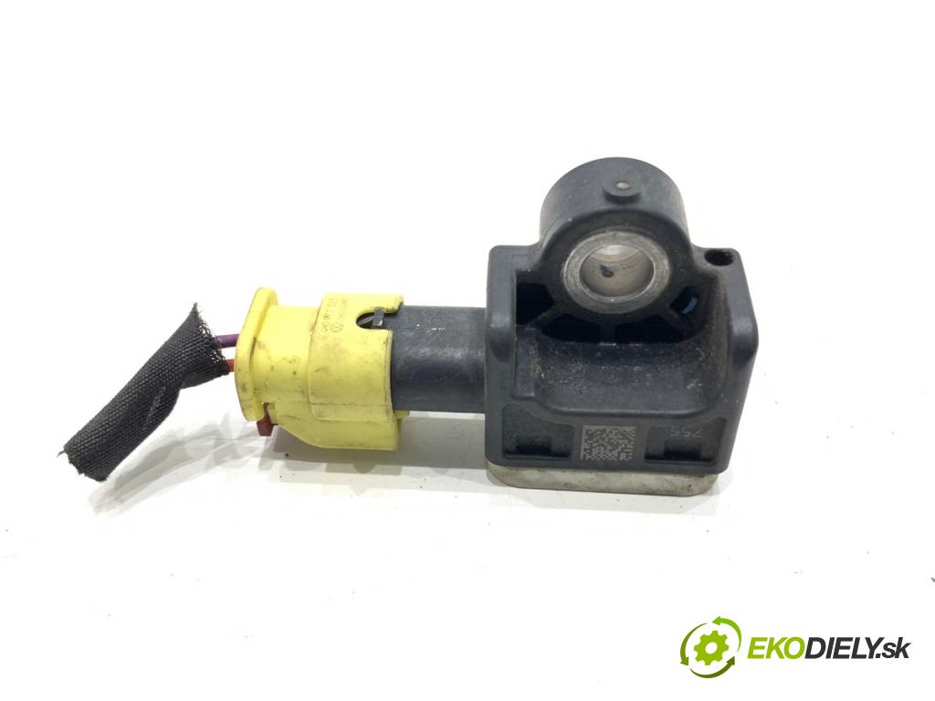 AUDI A7 4G liftback 2012 230 kW 3.0 TDI quattro 2967 Snímač nárazu 4H0959651A (Snímač nárazu)