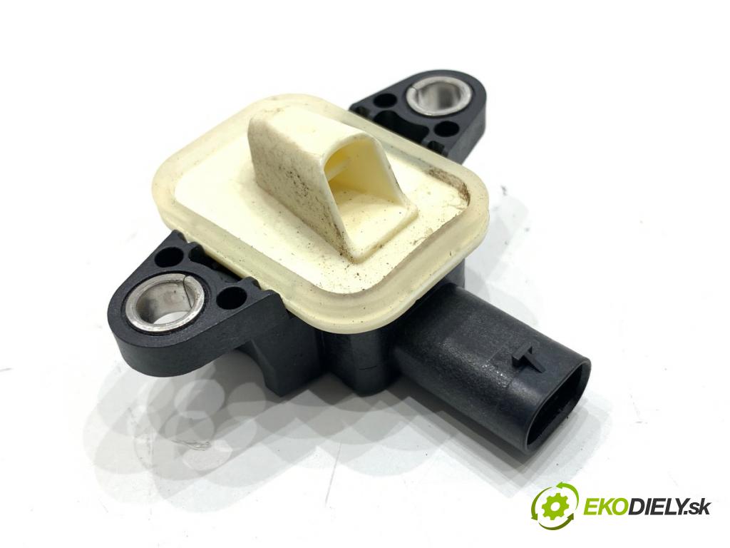 AUDI A7 4G liftback 2012 230 kW 3.0 TDI quattro 2967 Snímač nárazu 4H0955557 (Snímač nárazu)