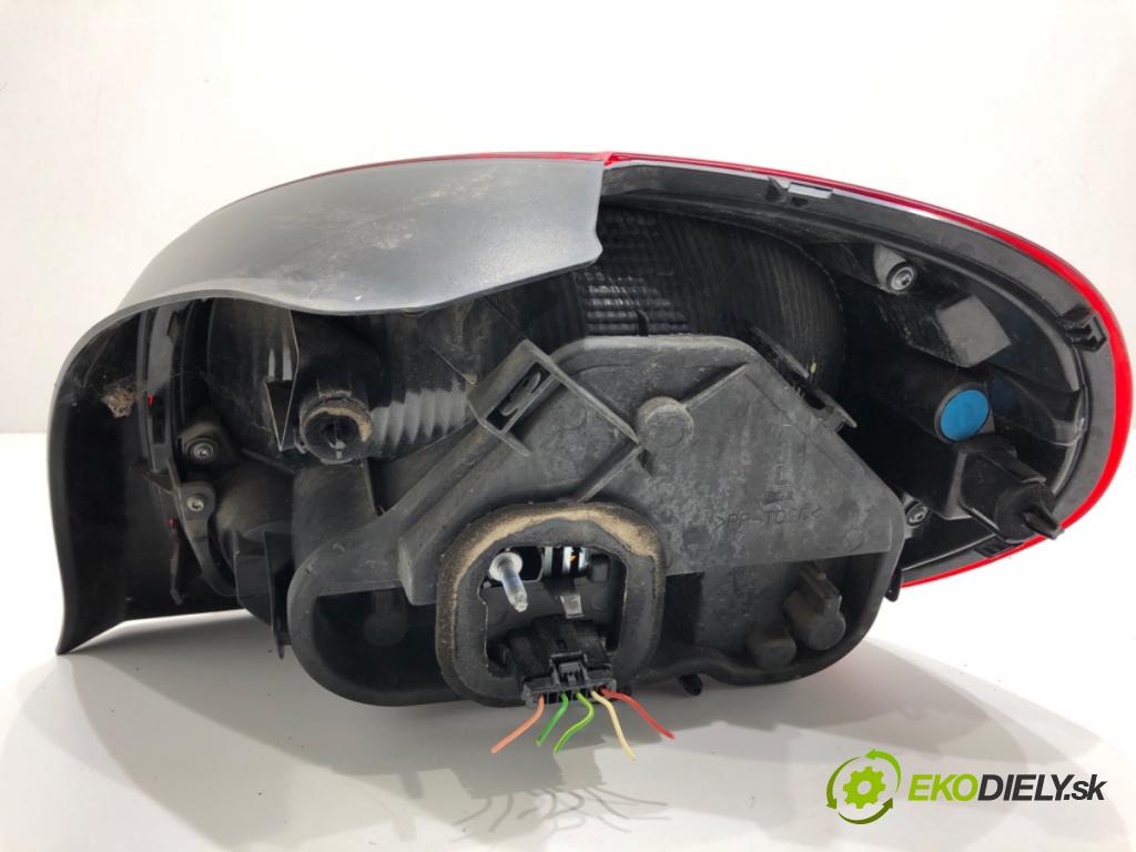 CITROEN C3 III liftback 2018 61 kW 1.2 PureTech 82 1199 Svetlo ľavy zad 9812257580