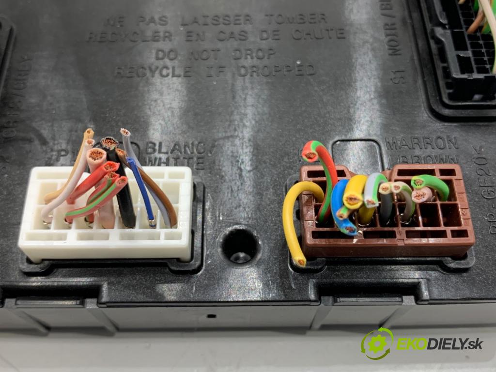 DACIA DUSTER SUV 2021 85 kW 1.5 dCi 115 (HMAD) 1461 Modul BCM 284B11091R (Riadiaca jednotka ostatné)