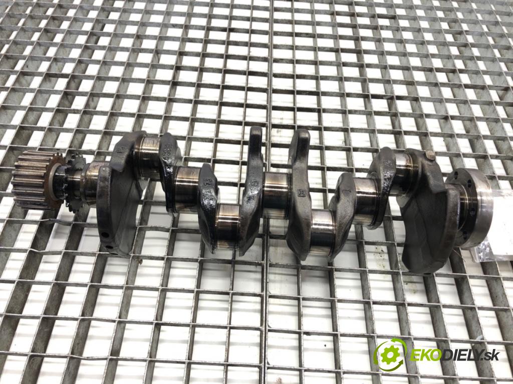 DACIA DUSTER SUV 2021 85 kW 1.5 dCi 115 (HMAD) 1461 Kardaň, hriadeľ KLIKA: K9K876 (Blok motora ostatné)