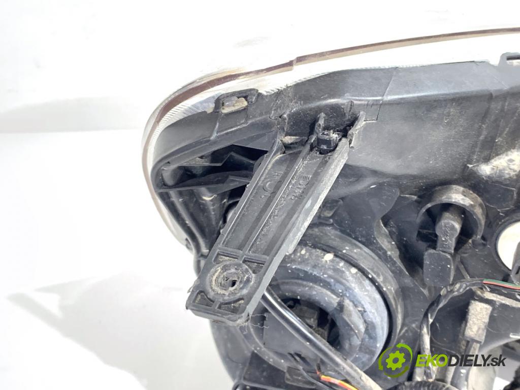 HONDA CR-V II SUV 2005 103 kW 2.2 CTDi (RD9) 2204 Svetlomet ľavy predný