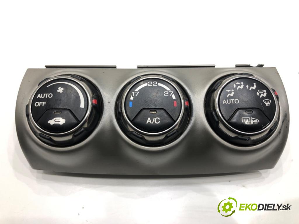 HONDA CR-V II SUV 2005 103 kW 2.2 CTDi (RD9) 2204 Panel ovládania kúrenia D026Z (Prepínacie páčky pod volantom)