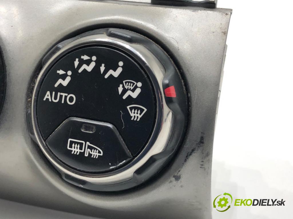 HONDA CR-V II SUV 2005 103 kW 2.2 CTDi (RD9) 2204 Panel ovládania kúrenia D026Z (Prepínacie páčky pod volantom)