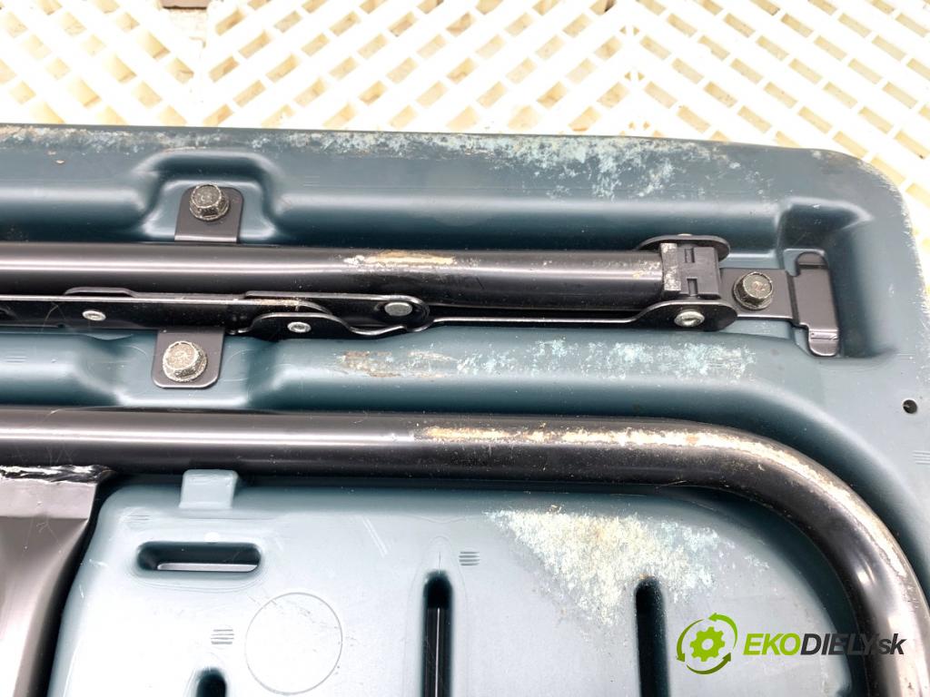 HONDA CR-V II SUV 2005 103 kW 2.2 CTDi (RD9) 2204 stolík