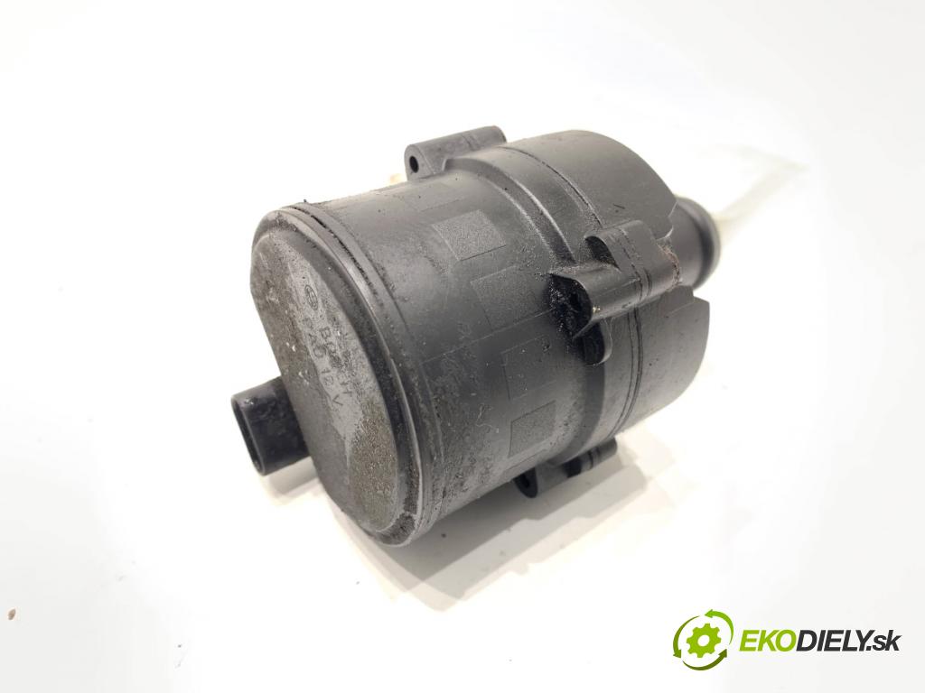 VW GOLF VII liftback 2016 81 kW 1.6 TDI 1598 DALŠÍ: Pumpa vody 5G0965567 (Vodná pumpa)