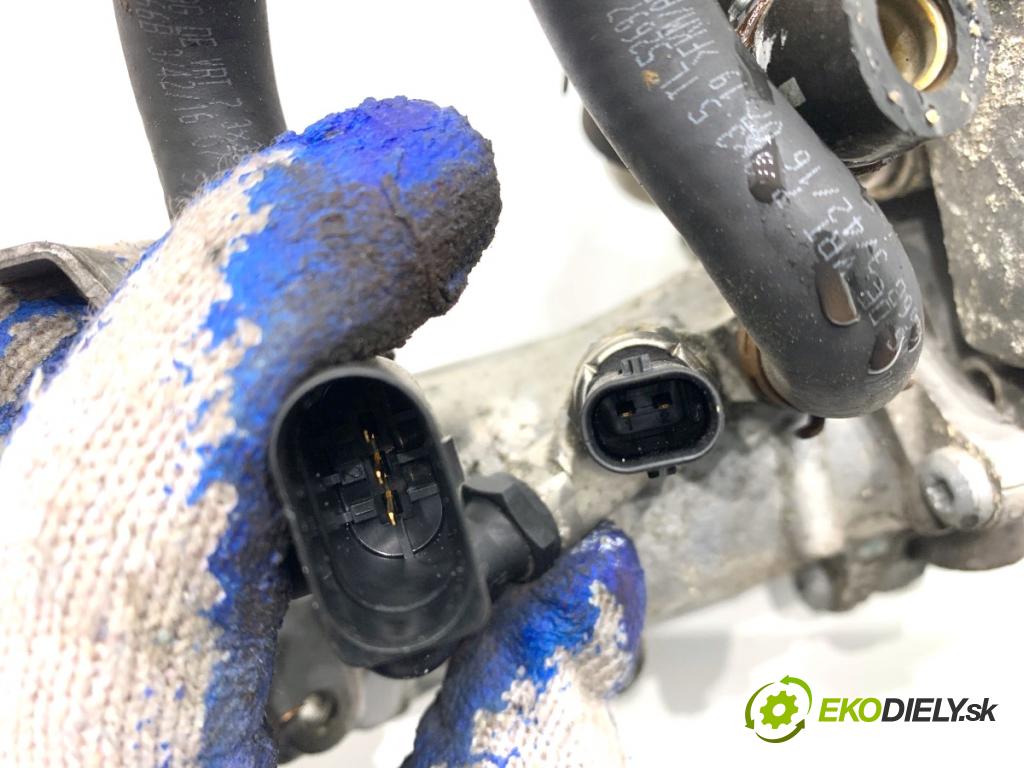 VW GOLF VII liftback 2016 81 kW 1.6 TDI 1598 Škrtiaca klapka 04L128063T (Škrtiaca klapka)