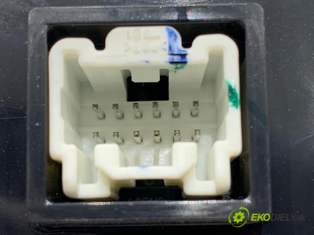 MAZDA CX-7 SUV 2007 191 kW 2.3 MZR DISI Turbo AWD (ER3P) 2261 Dislpej EG21611J0A (Prístrojová doska)