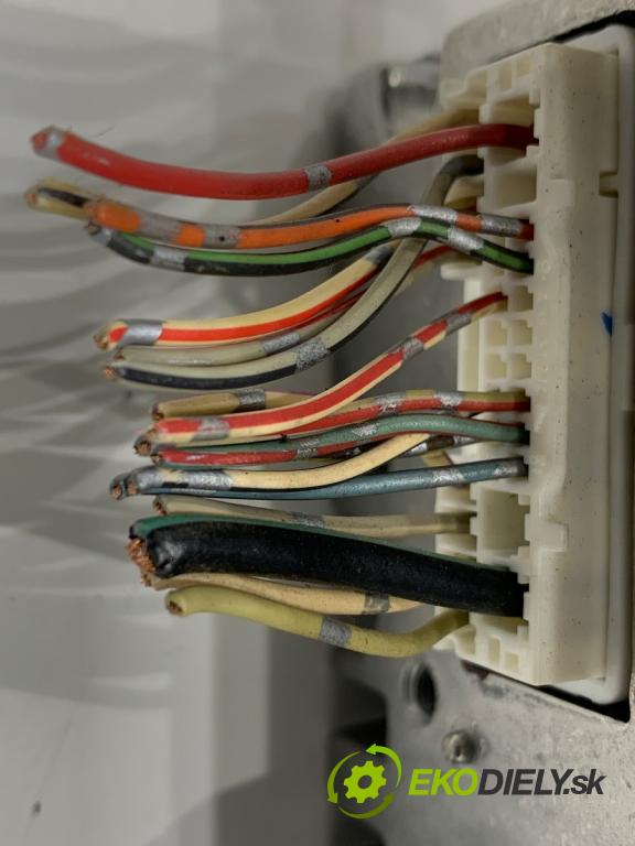 MAZDA CX-7 SUV 2007 191 kW 2.3 MZR DISI Turbo AWD (ER3P) 2261 RADIO EG2366AR0A (Audio zariadenie)