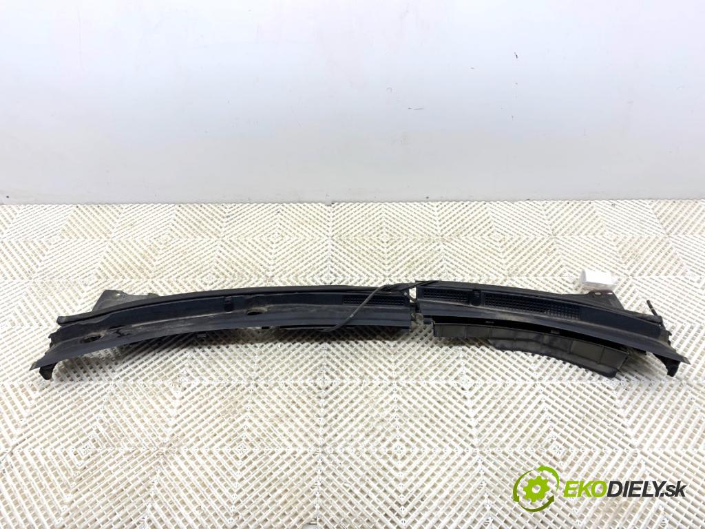 MAZDA CX-7 SUV 2007 191 kW 2.3 MZR DISI Turbo AWD (ER3P) 2261 Torpédo, plast pod čelné okno EG22507P1 (Torpédo (plast pod čelným sklom))