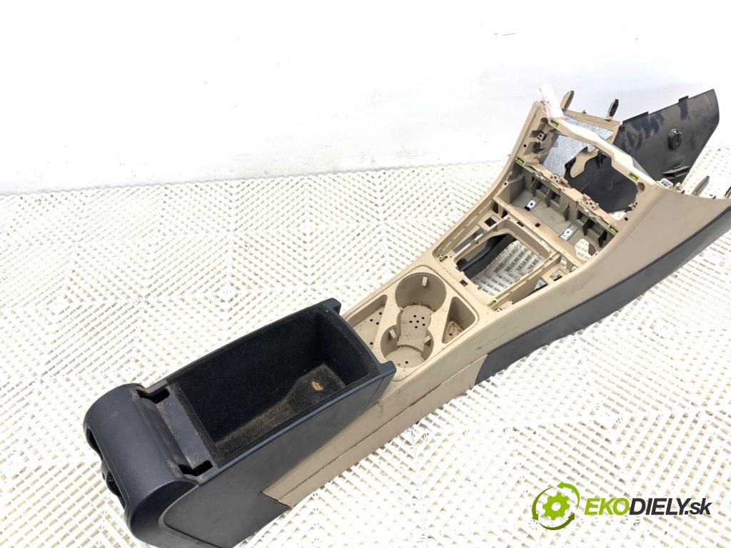 VW CC B7 coupe 2013 147 kW 2.0 TFSI 1984 Tunel středový  (Středový tunel)