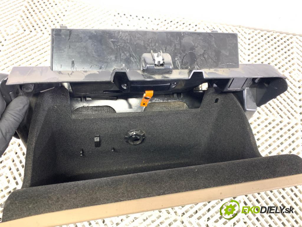 VW CC B7 coupe 2013 147 kW 2.0 TFSI 1984 Priehradka, kastlík spolujazdca 3C1857097BK (Priehradka (kastlík))