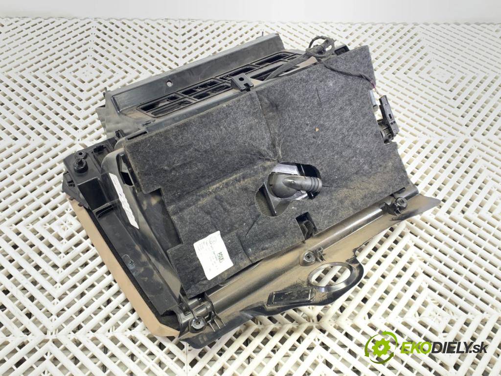 VW CC B7 coupe 2013 147 kW 2.0 TFSI 1984 Priehradka, kastlík spolujazdca 3C1857097BK (Priehradka (kastlík))