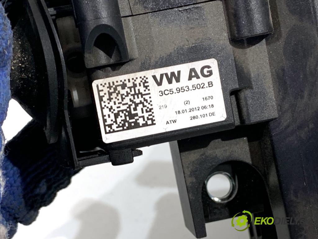 VW CC B7 coupe 2013 147 kW 2.0 TFSI 1984 přepínač kombinovaný 3C5953501BG (Páčky pod volantem)