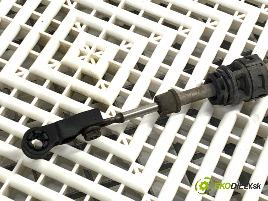 VW CC B7 coupe 2013 147 kW 2.0 TFSI 1984 Kulisa 3AB713023A (Rýchlostná páka (kulisa))