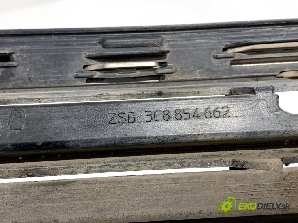 VW CC B7 coupe 2013 147 kW 2.0 TFSI 1984 Mriežky nárazníka pravy predný 3C8854662