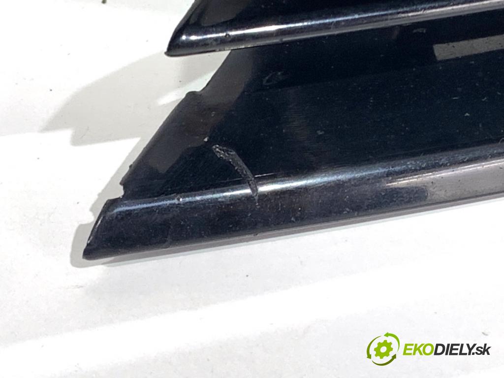 VW CC B7 coupe 2013 147 kW 2.0 TFSI 1984 Mriežky nárazníka ľavy predný 3C8854661