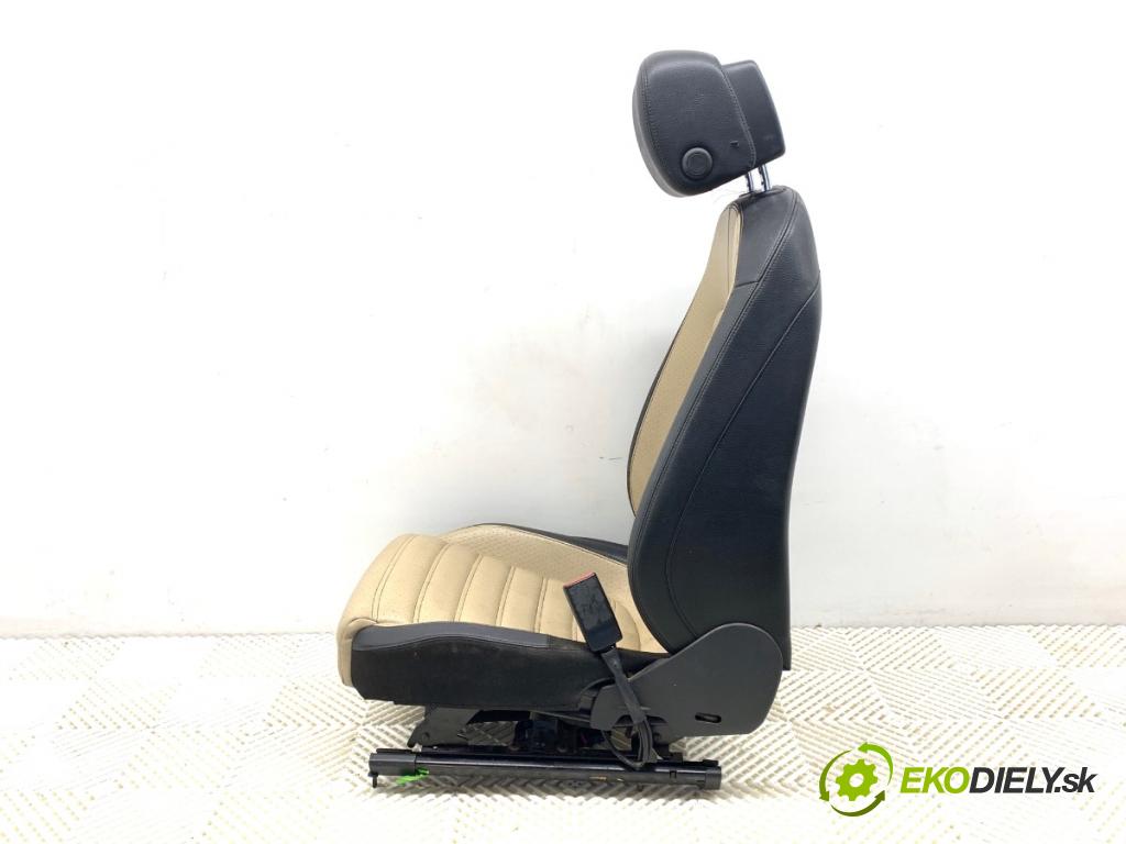 VW CC B7 coupe 2013 147 kW 2.0 TFSI 1984 Sedadlo pravy predný