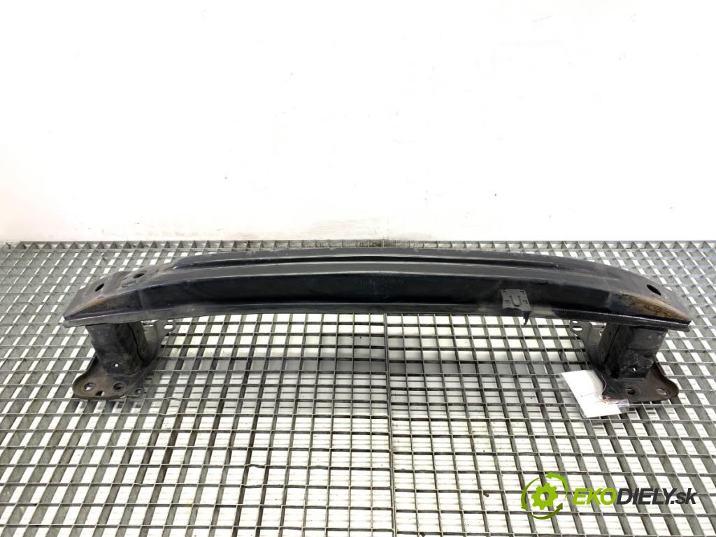 VW CC B7 coupe 2013 147 kW 2.0 TFSI 1984 výztuha nárazníka přední část  (Přední výztuha)