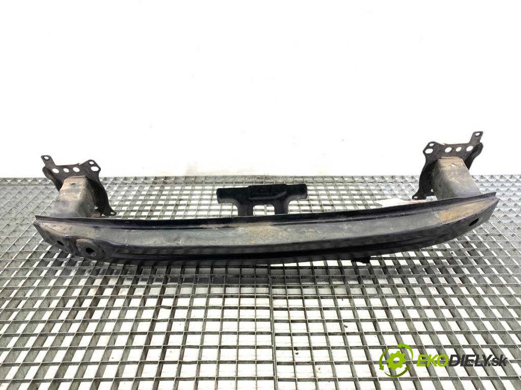 VW CC B7 coupe 2013 147 kW 2.0 TFSI 1984 výztuha nárazníka přední část  (Přední výztuha)