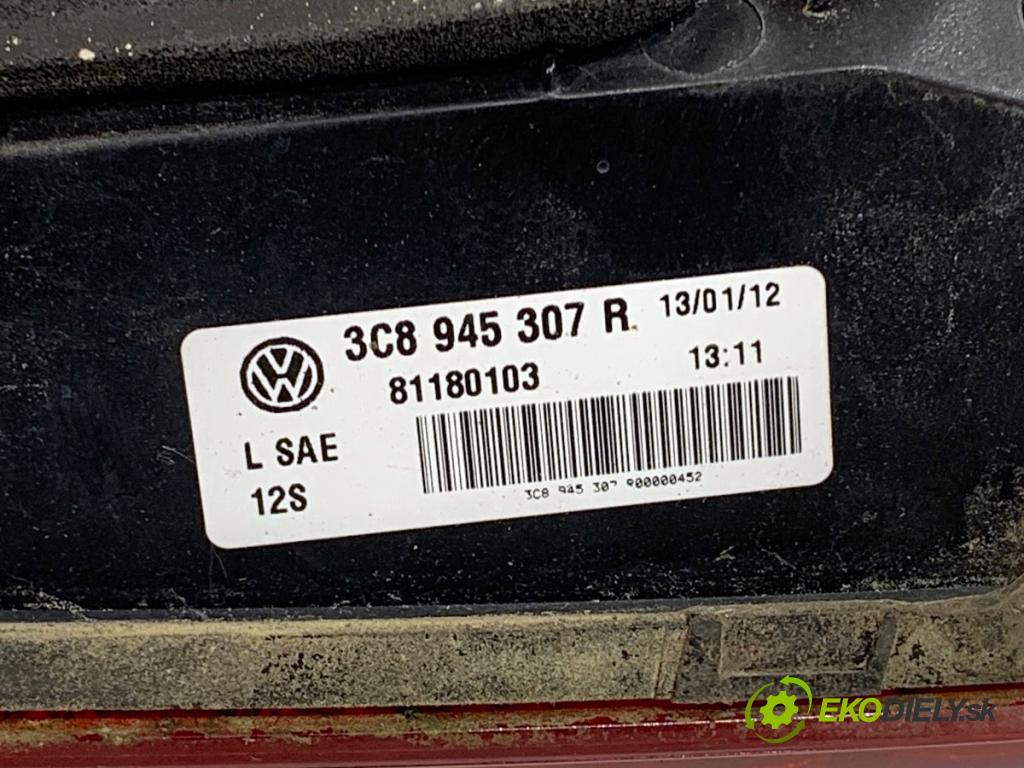VW CC B7 coupe 2013 147 kW 2.0 TFSI 1984 Svetlo zad ľavá strana vnútorná 3C8945307R (Kľučka dverí ostatné)