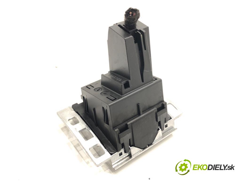 VW CC B7 coupe 2013 147 kW 2.0 TFSI 1984 Displej 3C8919204A (Prístrojová doska)