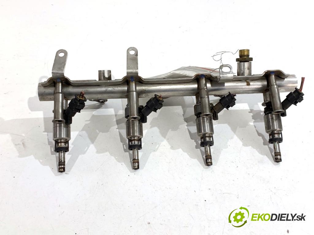 VW CC B7 coupe 2013 147 kW 2.0 TFSI 1984 Lišta vstrekovacia 06J133317M (Vstrekovacia lišta)