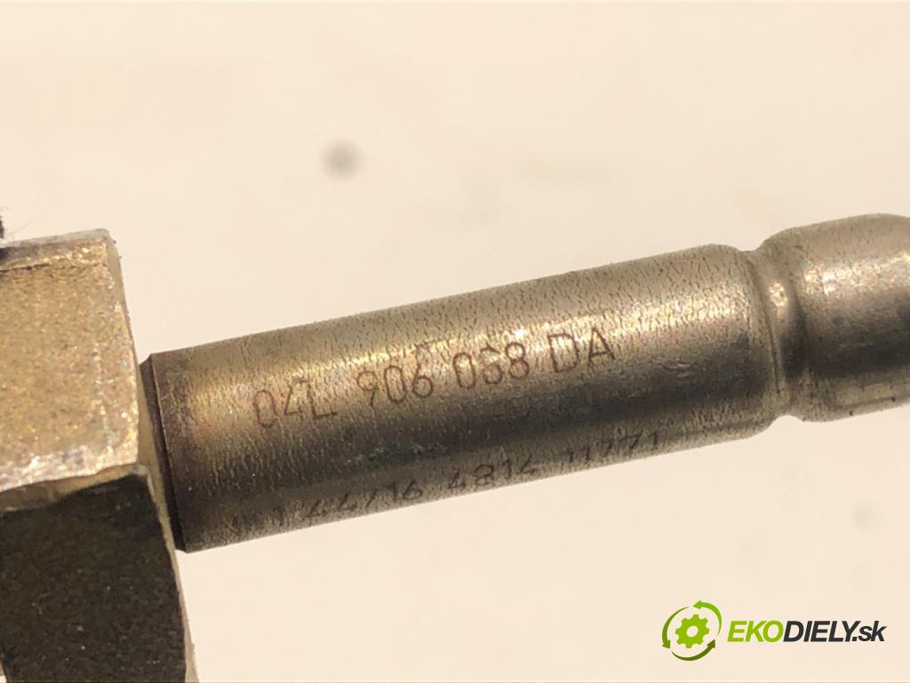 VW GOLF VII liftback 2016 81 kW 1.6 TDI 1598 Snímač teploty spalín 04L906088DA (Snímač)