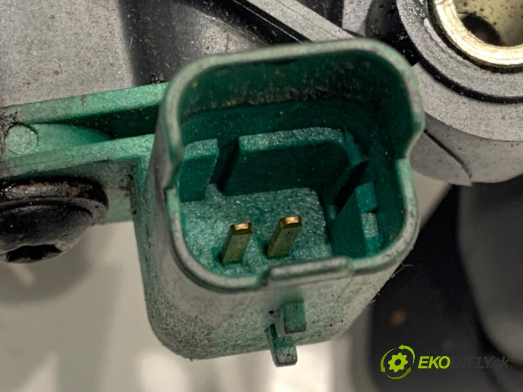 VOLVO V50 Kombi 2005 100 kW 2.0 D 1998 Škrtiaca klapka 9647474880 (Škrtiaca klapka)