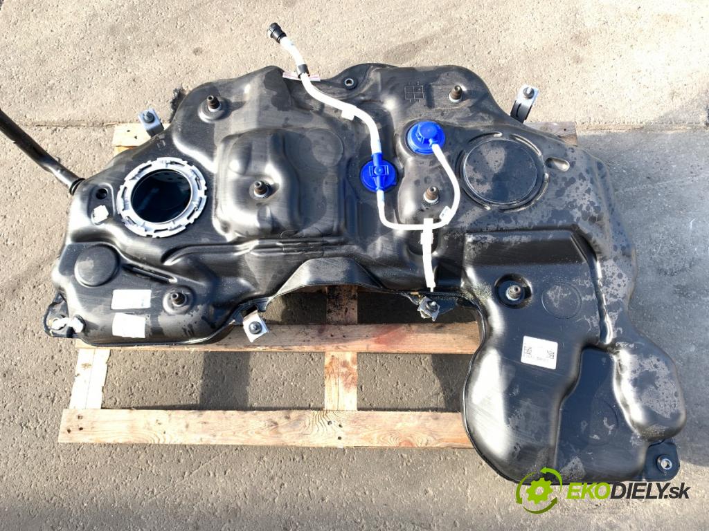 MERCEDES-BENZ GLE  2025 198 kW GLE 300 d 4-matic (167.109) 1993 Nádržka paliva A1674704605 (Palivová nádrž)