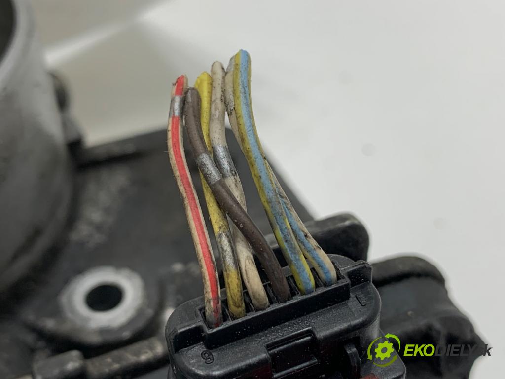 MAZDA CX-7 SUV 2007 191 kW 2.3 MZR DISI Turbo AWD (ER3P) 2261 Škrtiaca klapka L35M-13640 (Škrtiaca klapka)