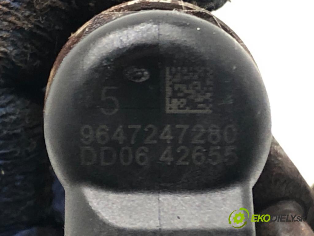 VOLVO V50 Kombi 2005 100 kW 2.0 D 1998 Vstrekovacie ventily 9647247280