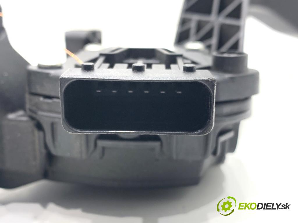 FIAT DOBLO II Nadwozie pełne/minivan 2016 66 kW 1.3 D Multijet 1248 Potenciometer plynu 52013951 (Potenciometer plynového pedálu)