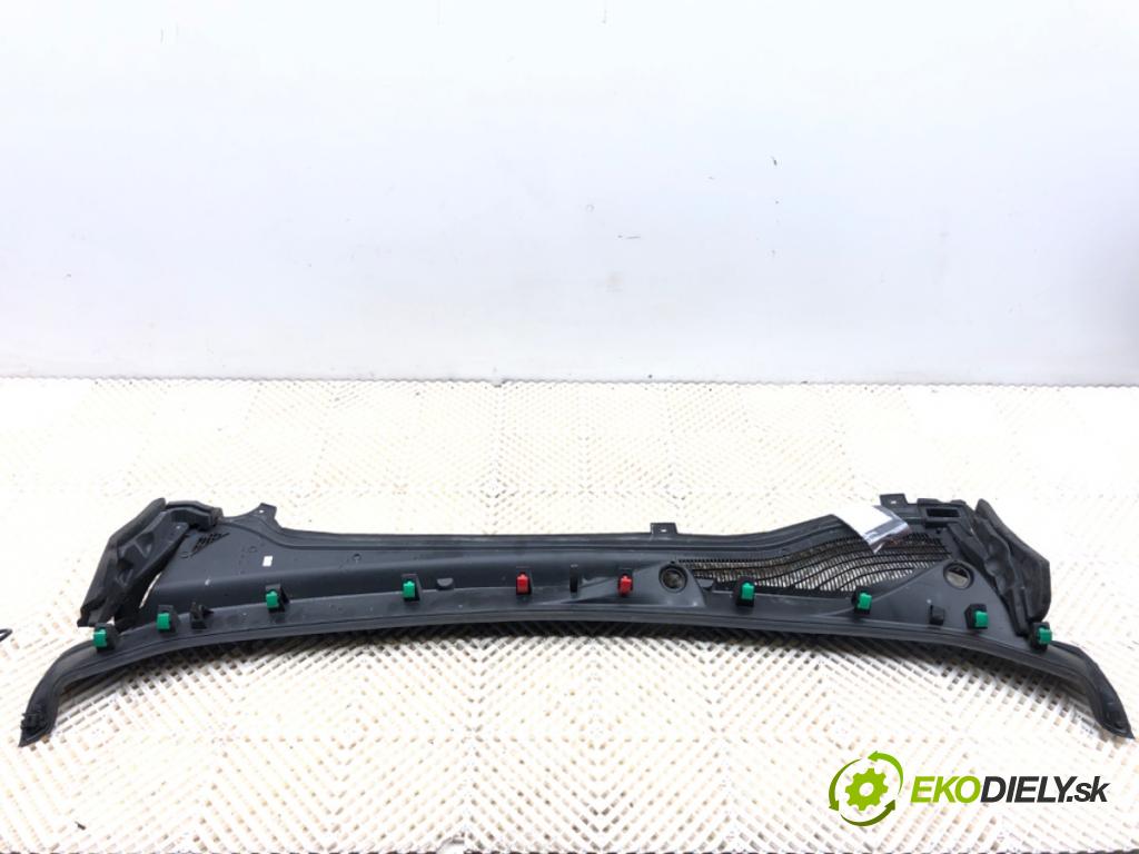 FIAT DOBLO II Nadwozie pełne/minivan 2016 66 kW 1.3 D Multijet 1248 Torpédo, plast pod čelné okno 735600340 (Torpédo (plast pod čelným sklom))