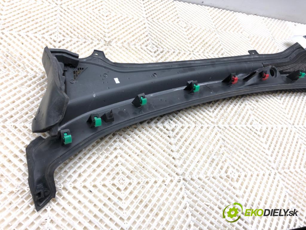 FIAT DOBLO II Nadwozie pełne/minivan 2016 66 kW 1.3 D Multijet 1248 Torpédo, plast pod čelné okno 735600340 (Torpédo (plast pod čelným sklom))