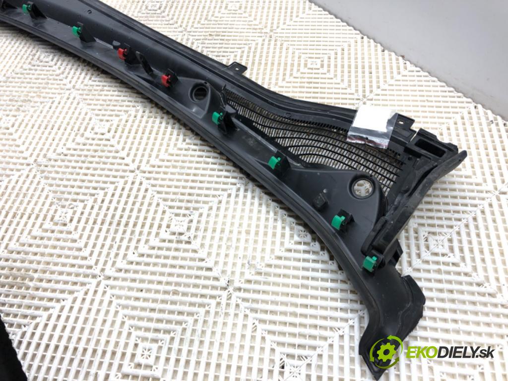 FIAT DOBLO II Nadwozie pełne/minivan 2016 66 kW 1.3 D Multijet 1248 Torpédo, plast pod čelné okno 735600340 (Torpédo (plast pod čelným sklom))