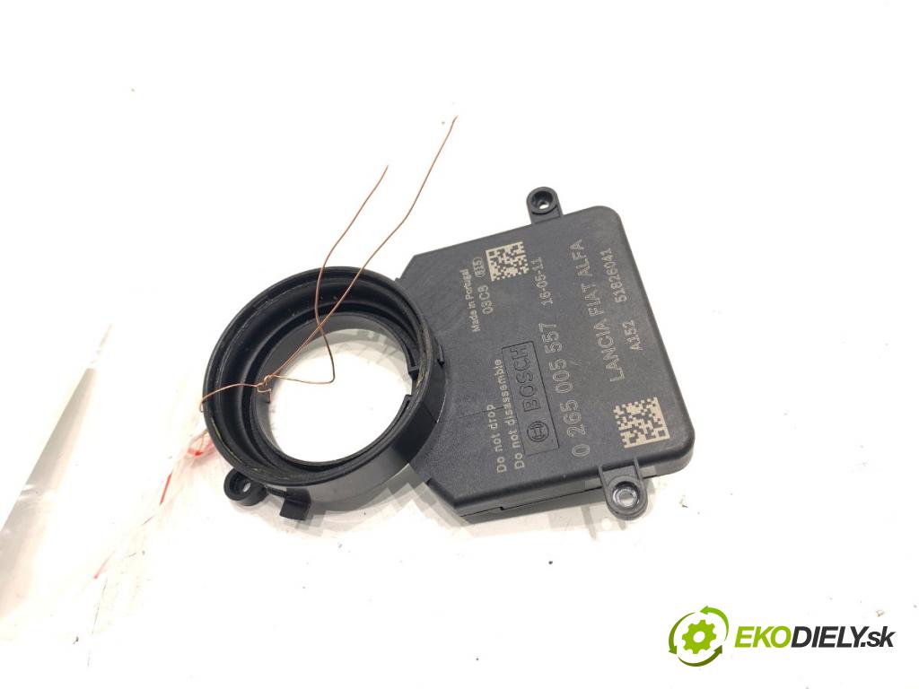 FIAT DOBLO II Nadwozie pełne/minivan 2016 66 kW 1.3 D Multijet 1248 Snímač uhlu uhlu 0265005557