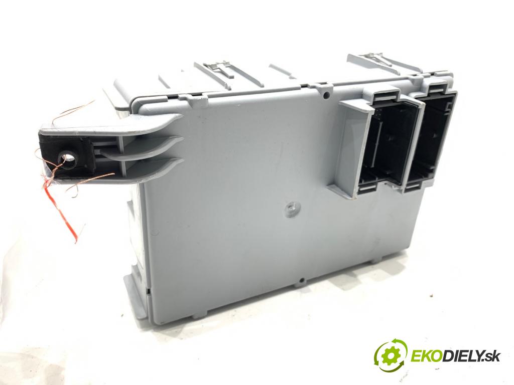 FIAT DOBLO II Nadwozie pełne/minivan 2016 66 kW 1.3 D Multijet 1248 modul BSI 00520321540 (Pojistková skříňka)