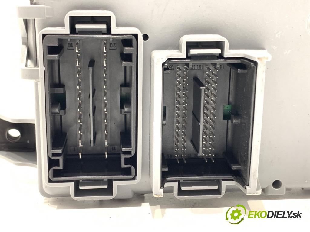 FIAT DOBLO II Nadwozie pełne/minivan 2016 66 kW 1.3 D Multijet 1248 modul BSI 00520321540 (Pojistková skříňka)