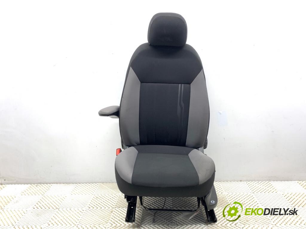 FIAT DOBLO II Nadwozie pełne/minivan 2016 66 kW 1.3 D Multijet 1248 Sedadlo ľavy predný 