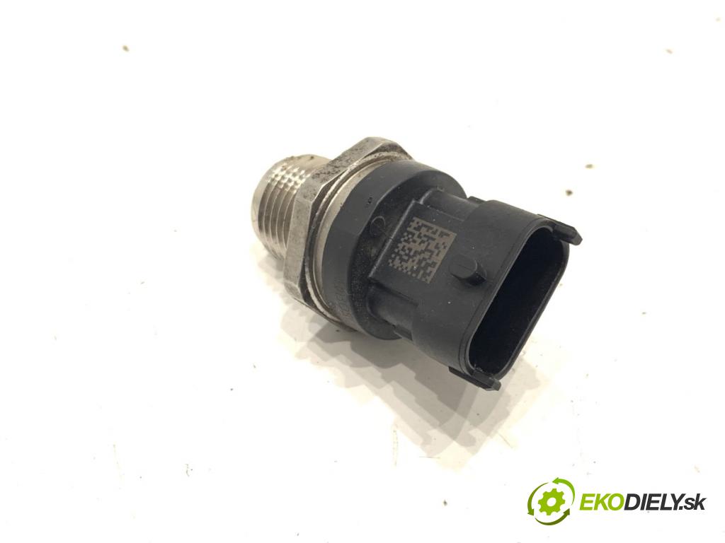 FIAT DOBLO II Nadwozie pełne/minivan 2016 66 kW 1.3 D Multijet 1248 Snímač tlaku paliva 0281006752 (Snímač)