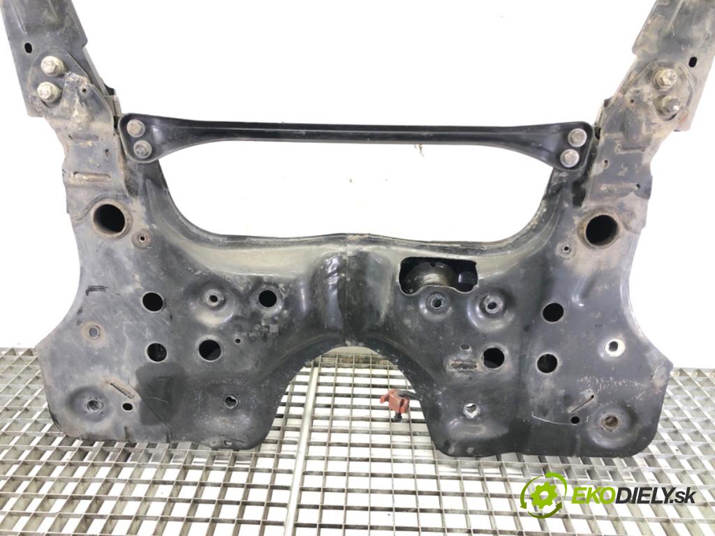 FIAT DOBLO II Nadwozie pełne/minivan 2016 66 kW 1.3 D Multijet 1248 výztuha pod motor  (Přední výztuha)